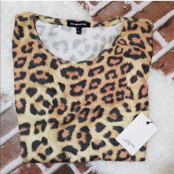 Hye Park & Lune Julian Relaxed Leopard Short Sleeve Super Soft Premium T-Shirt - Picture 16 of 16